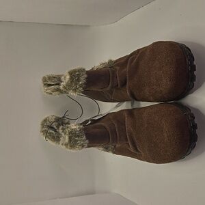 Khombu Womens All-Weather Lindsey Brown Suede Ankle Boots Sz 10 Winter Boots NWT